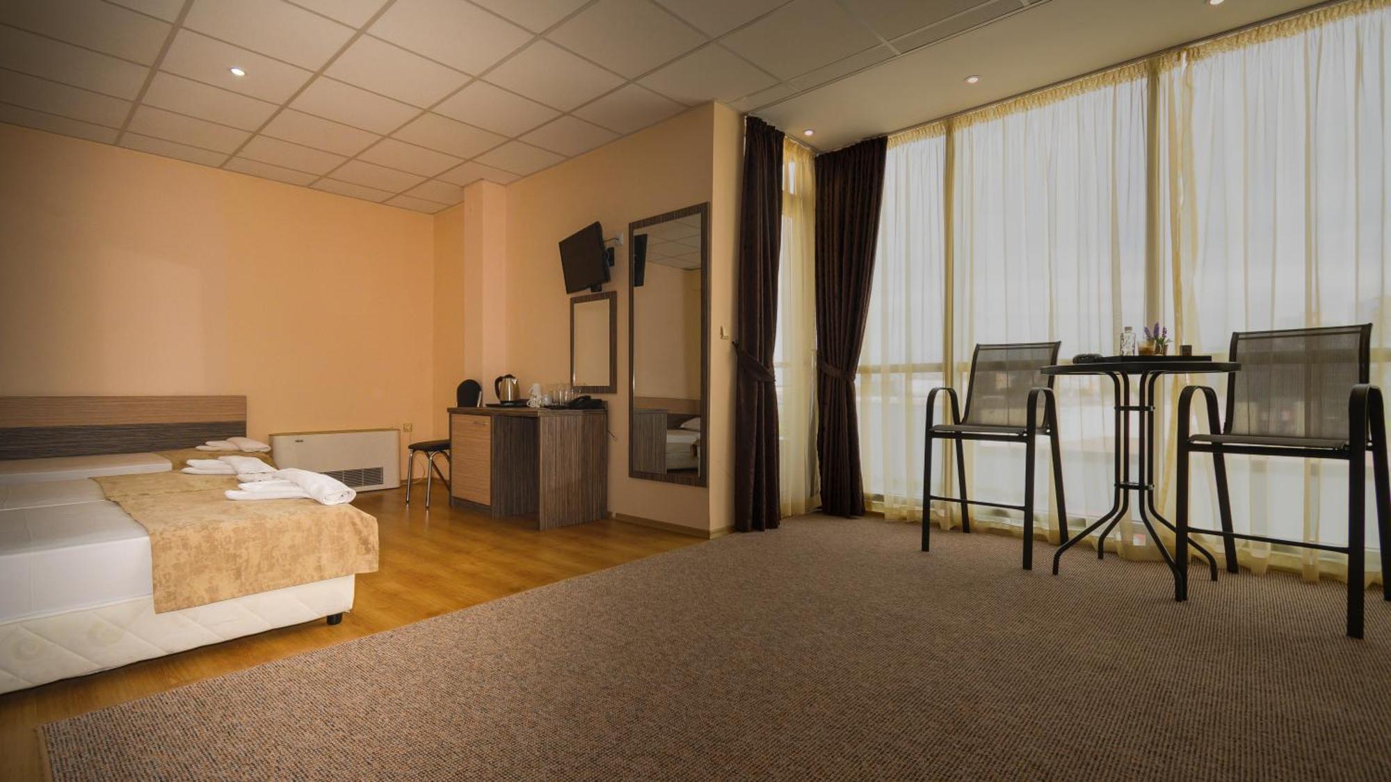 Hotel City 부르가스 외부 사진
